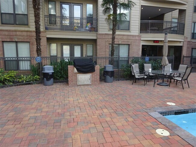 Building Photo - 2299 Lone Star Dr