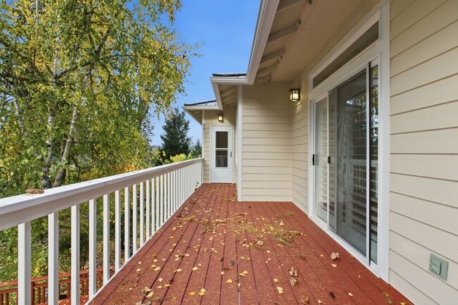 Building Photo - Charming Home in the Heart of Gig Harbor