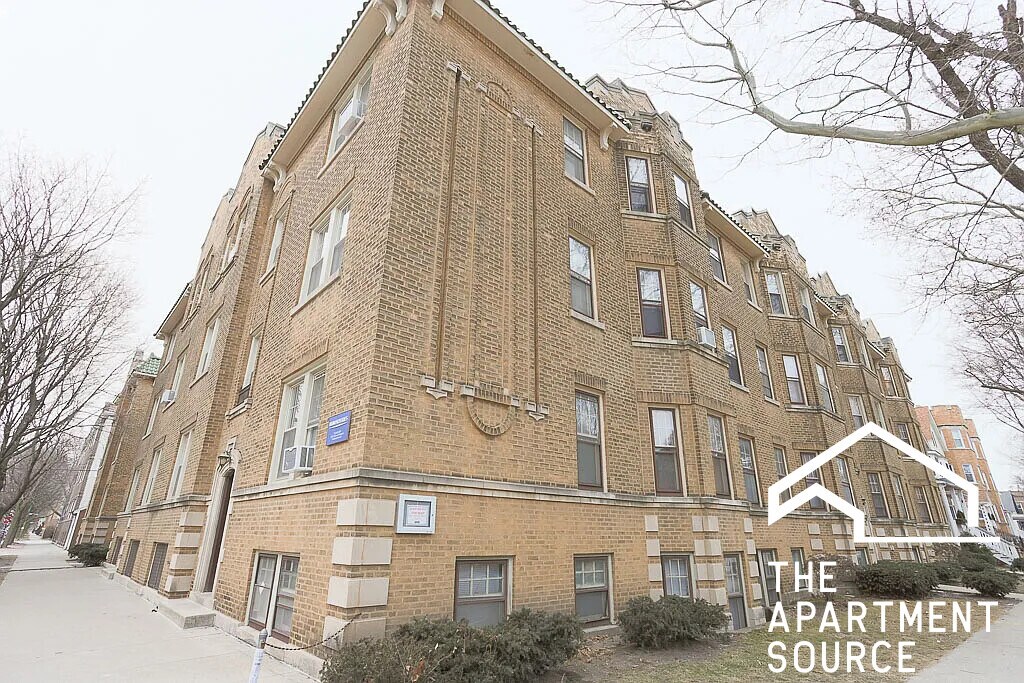 Building Photo - 4903 N Hoyne Ave