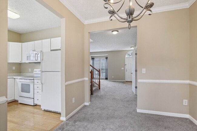 Building Photo - 7841 Heaton Way