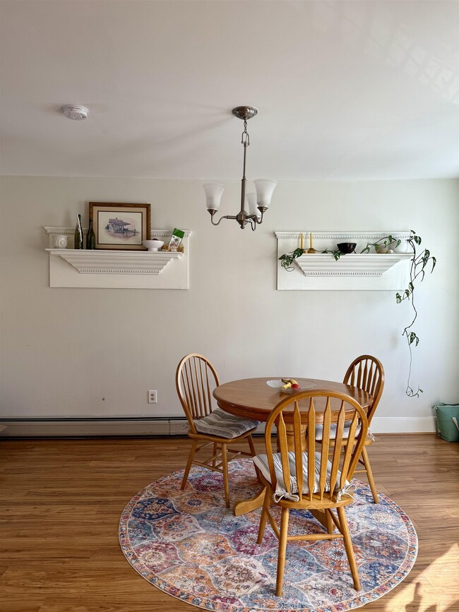 Building Photo - 43 Pleasant St