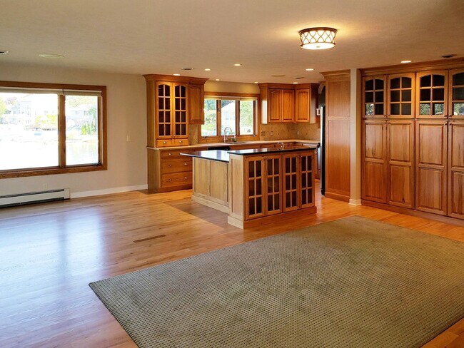 Building Photo - 6724 Rushmore Ct
