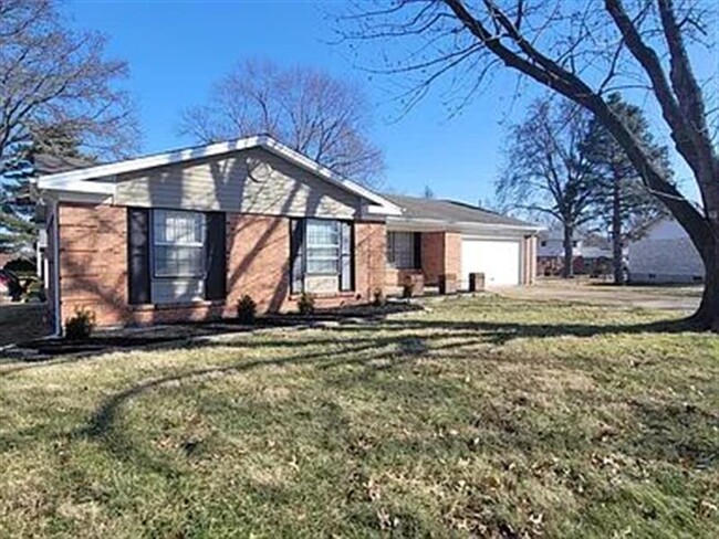 2050 Trotter Way - 2050 Trotterway Dr Florissant MO 63033 | Apartment ...