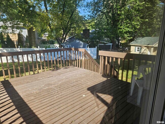 Building Photo - 2530 Saint John Ct