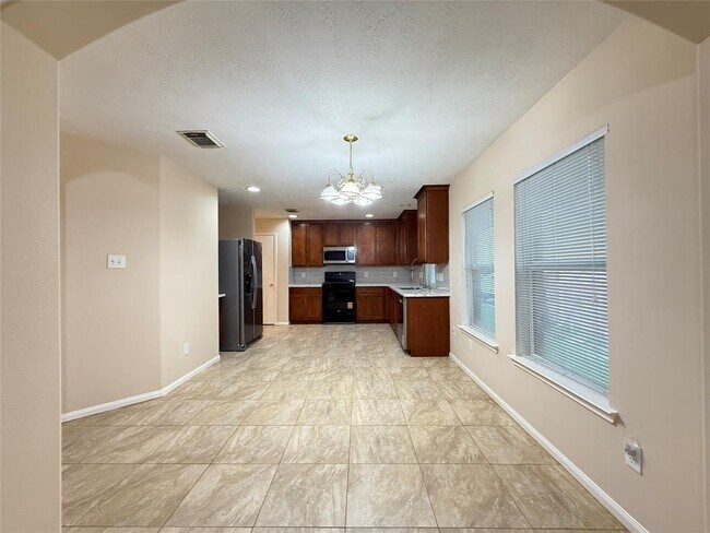 Building Photo - 12811 Mills Breeze Dr