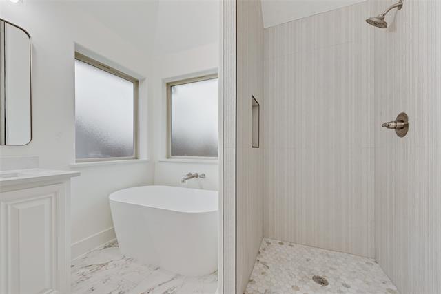 Building Photo - 4703 Sephora Dr