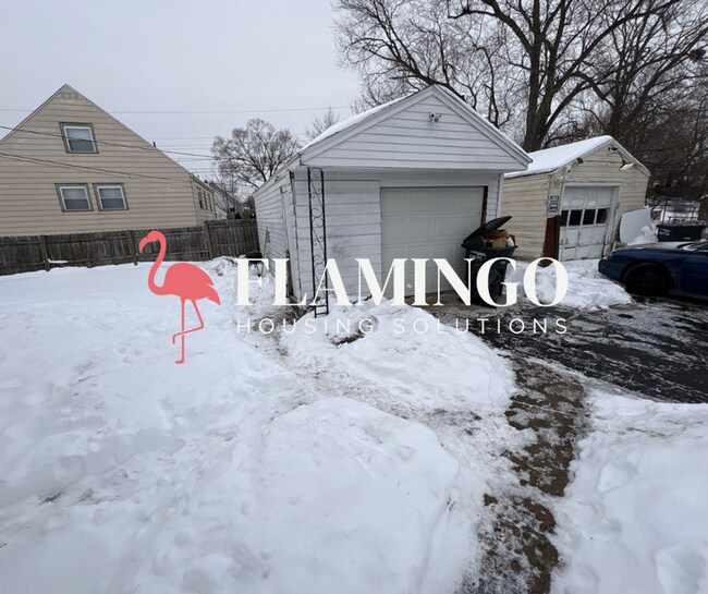 Building Photo - 2031 Suman Ave