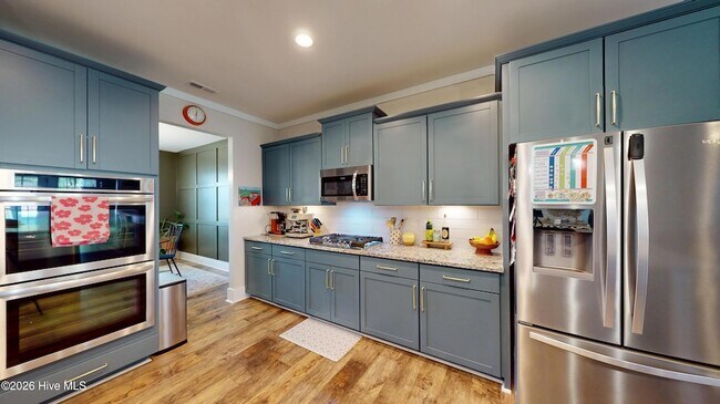 Building Photo - 604 Muscadine Ln