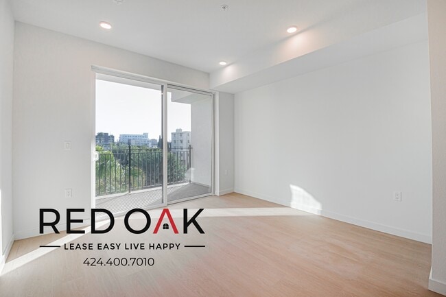 Building Photo - 856 S Gramercy Dr