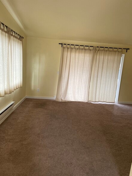 Living room - 115 Summit Ave N
