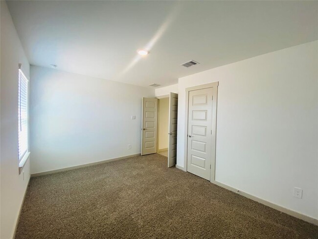 Building Photo - 29927 Violet sky Wy