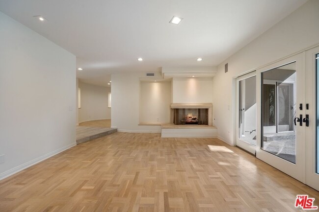 Building Photo - 1708 Clear View Dr