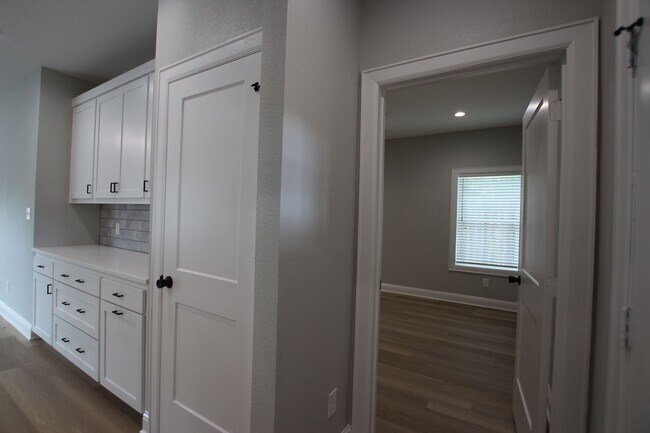 Building Photo - Coming Soon! 3 Bed 2 Bath Town Home in Tyler, Tx!