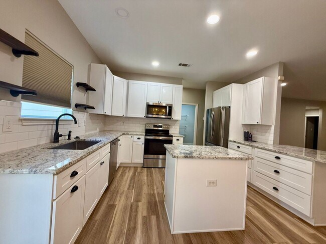 Building Photo - 1031 Bobcat Crk, San Antonio, TX 78251