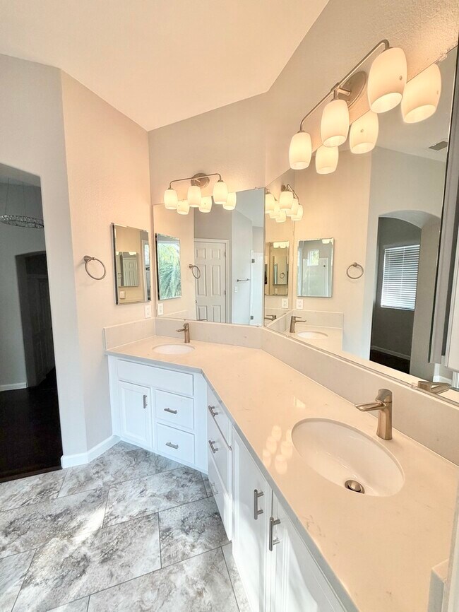 Building Photo - Spacious 5-Bedroom Rocklin Home with Private Backyard Oasis