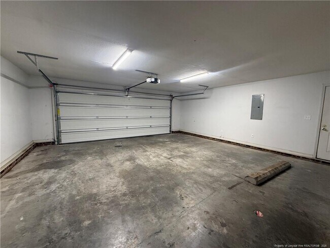 Building Photo - 6509 Van Nobbing Ct