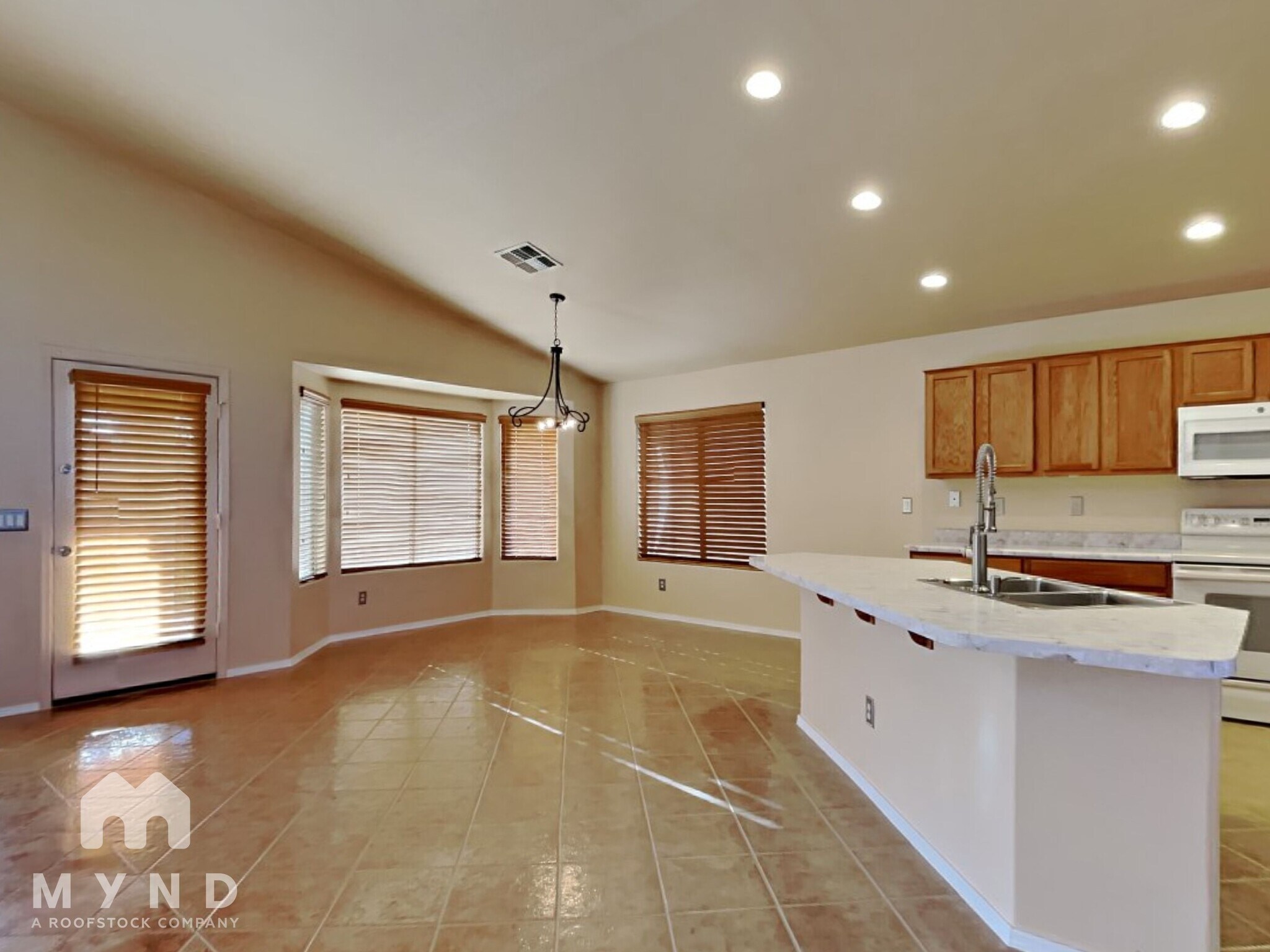 Building Photo - 12813 W Aster Dr