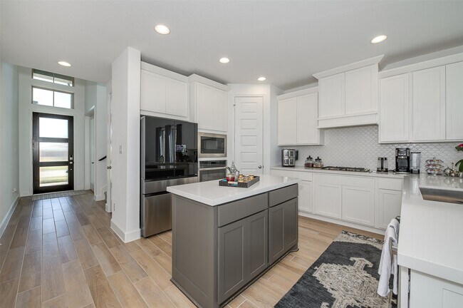 Building Photo - 20519 Bronco Rdg Dr