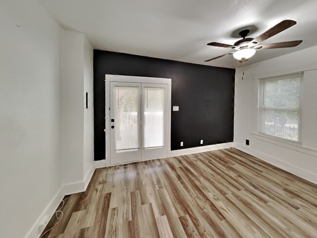 Building Photo - 26998 Hogan Dr