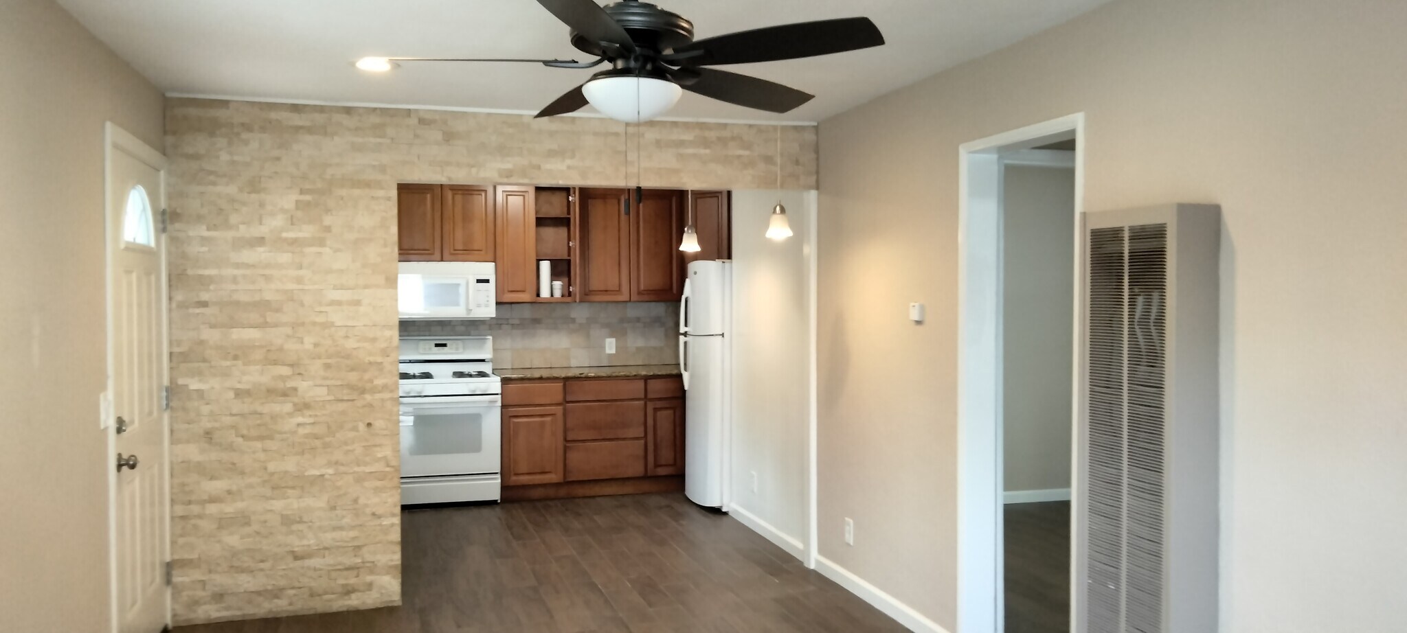 Building Photo - 4568 W 170th St