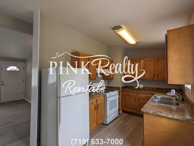 Building Photo - 123 Amherst St