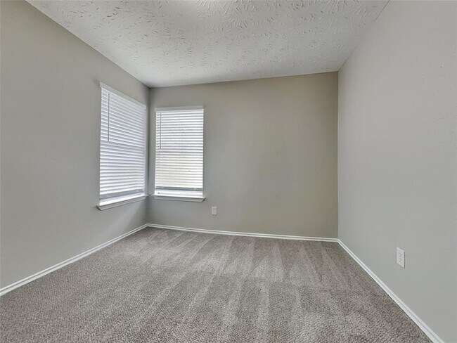 Building Photo - 15243 Bedford Glen Dr