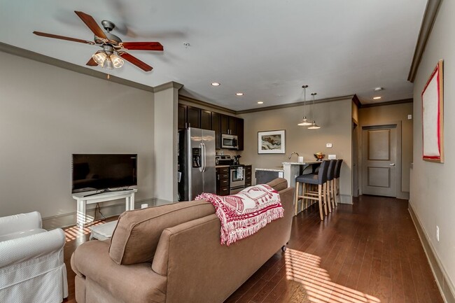 Building Photo - Metalworks Condo - 3 Bedroom  Office/4 Bath