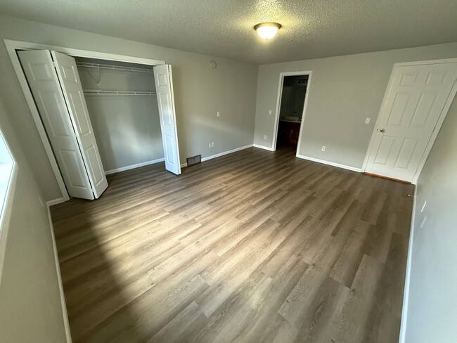 Building Photo - Twin Home For Rent