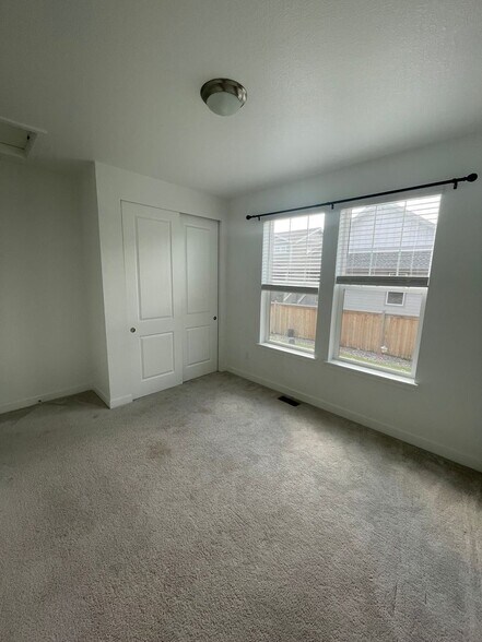 Building Photo - 656 Netta Dr
