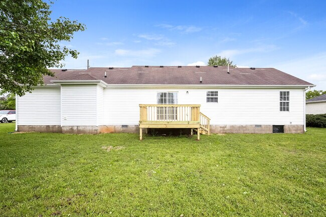 Building Photo - 1990 Bolden Dr