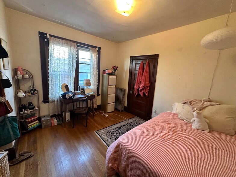 Building Photo - 174 Saint Alphonsus St