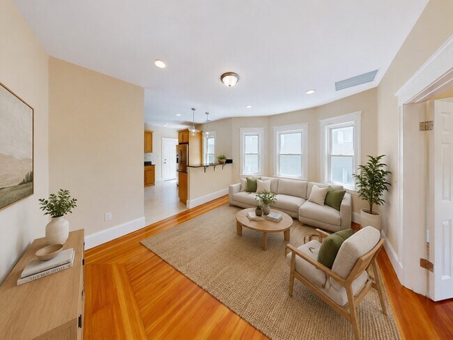 Building Photo - 27 Champney St