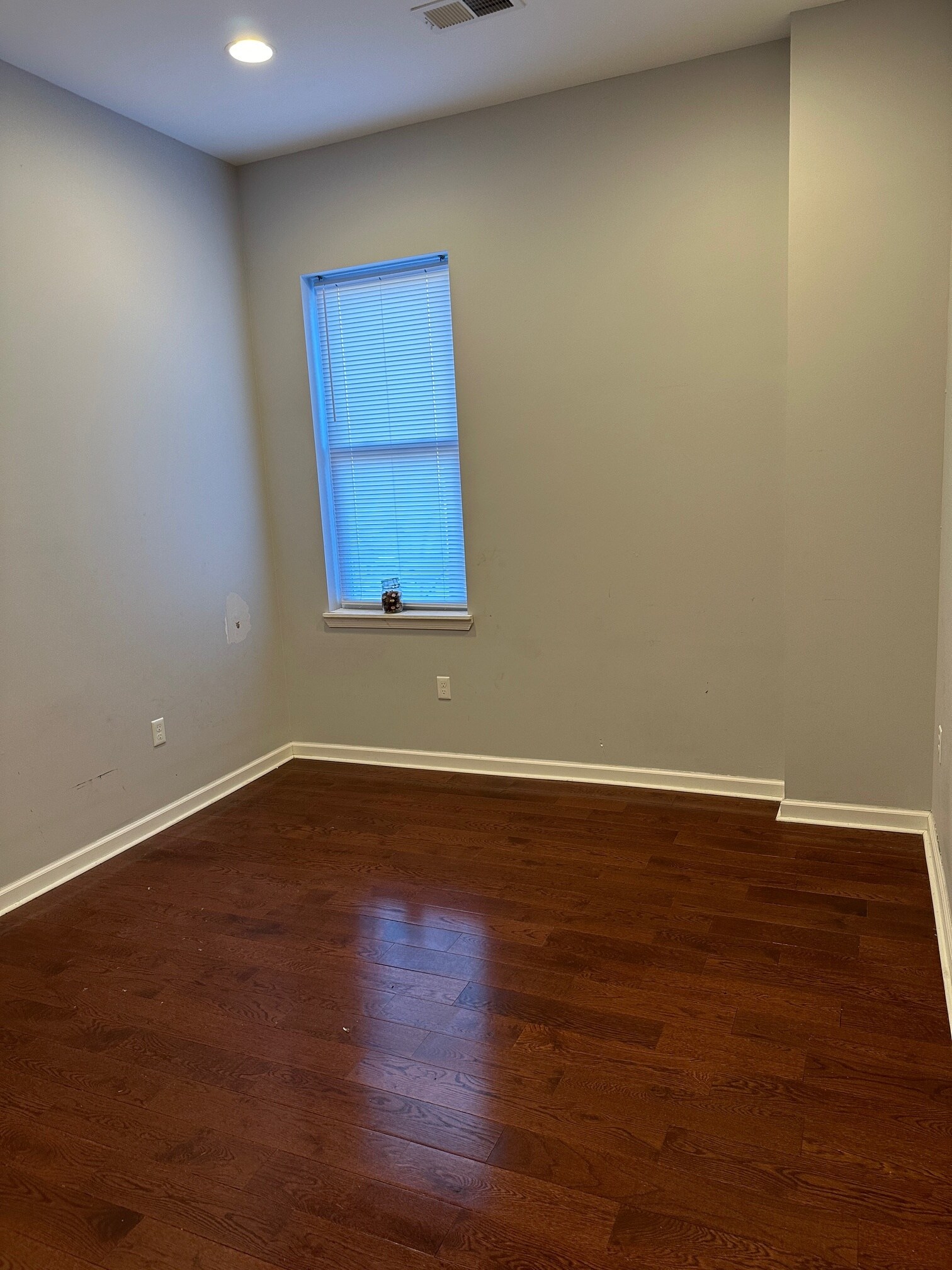 Building Photo - 511 South St