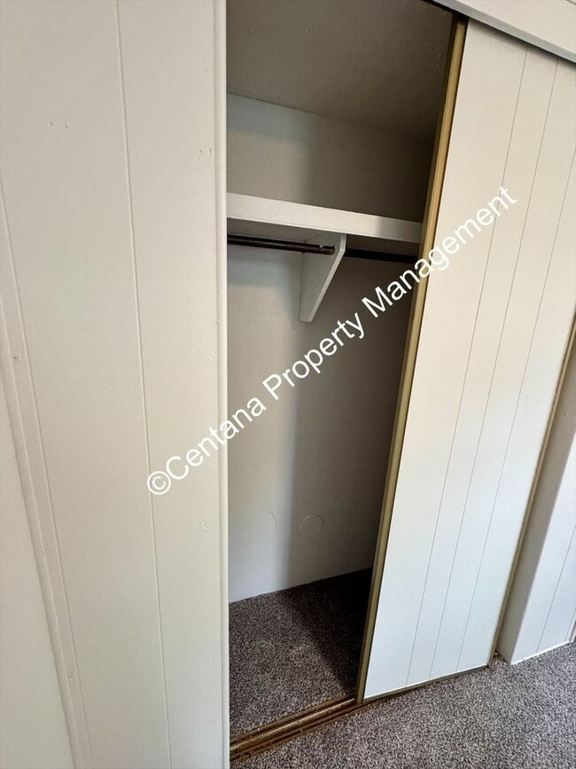 Building Photo - 2 bedroom in the Cobban Courts!