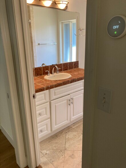 Building Photo - 20428 Roslin Ave