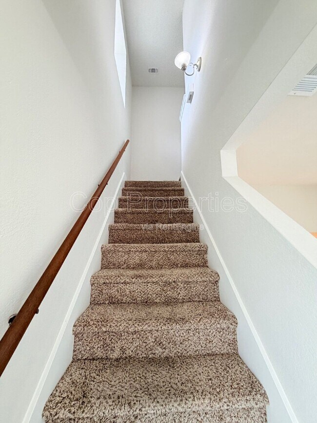 Building Photo - 6321 Waddesdon Wood