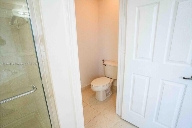 Building Photo - 4537 SW 183rd Ave