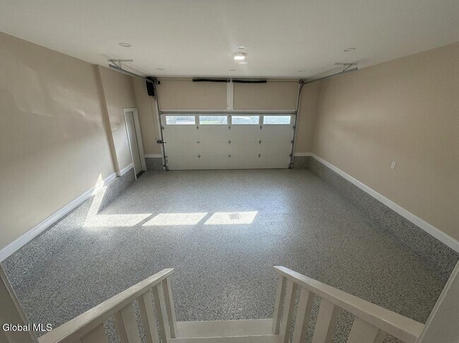 Building Photo - 53 Huntleigh Dr