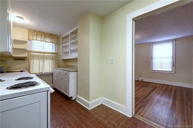 Building Photo - 473 Amity Rd