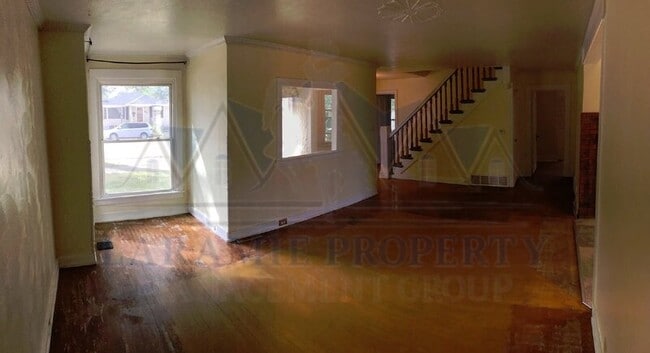 Building Photo - 911 E Steele St