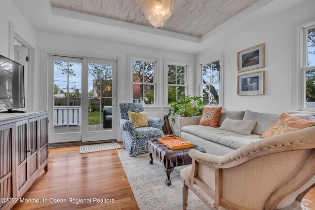 Building Photo - 21 Pearce Ave