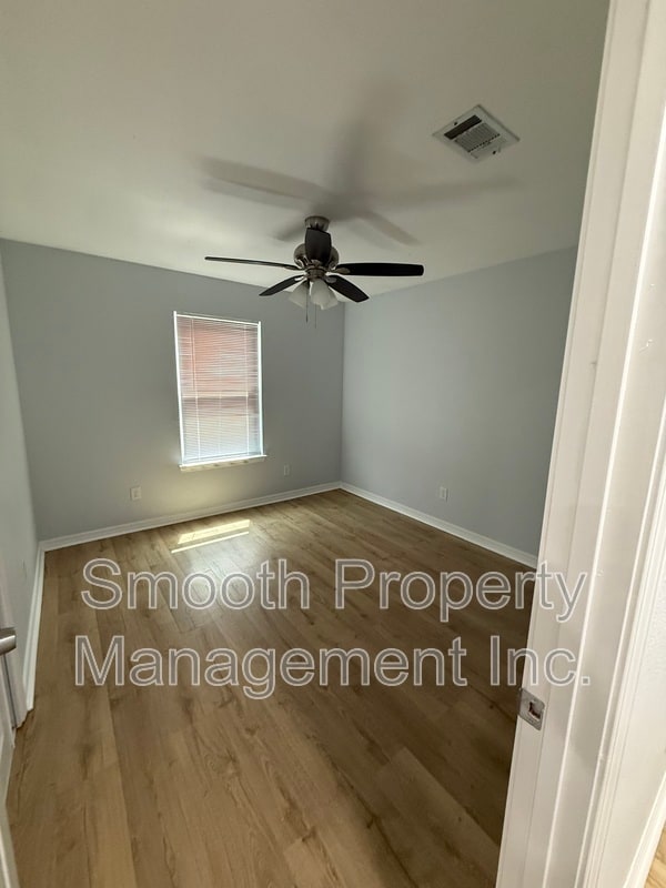 Building Photo - 8699 Riverstone Rd