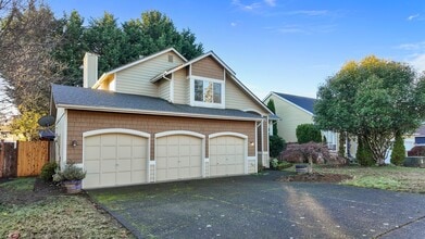 Building Photo - Spacious 4-Bed Home in East Meridian