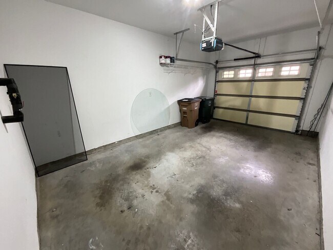 Building Photo - Immaculate 3 bedroom/2.5 bathroom in Tanner Woods!