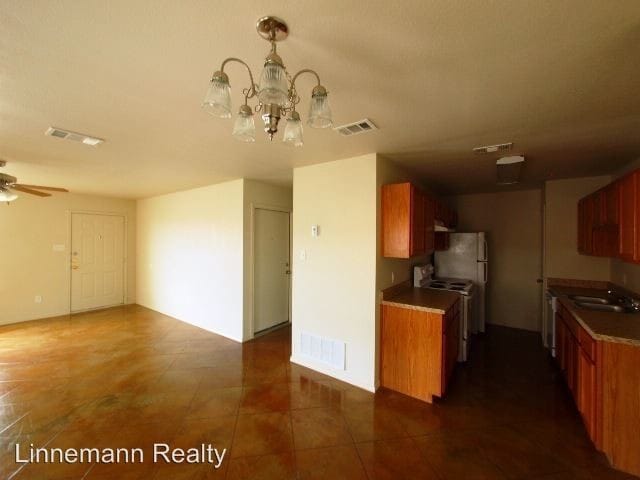 Building Photo - 6504 Temora Loop