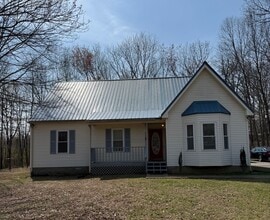 Building Photo - One Bedroom Apt with Utilities Included