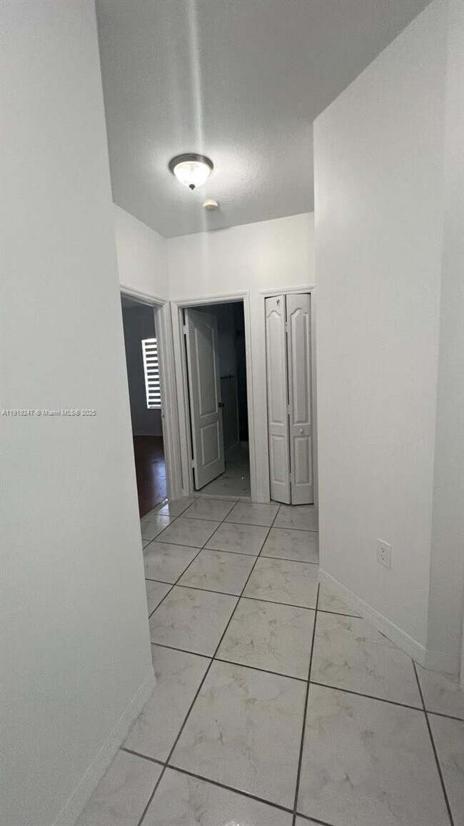 Building Photo - 15804 SW 99th Terrace