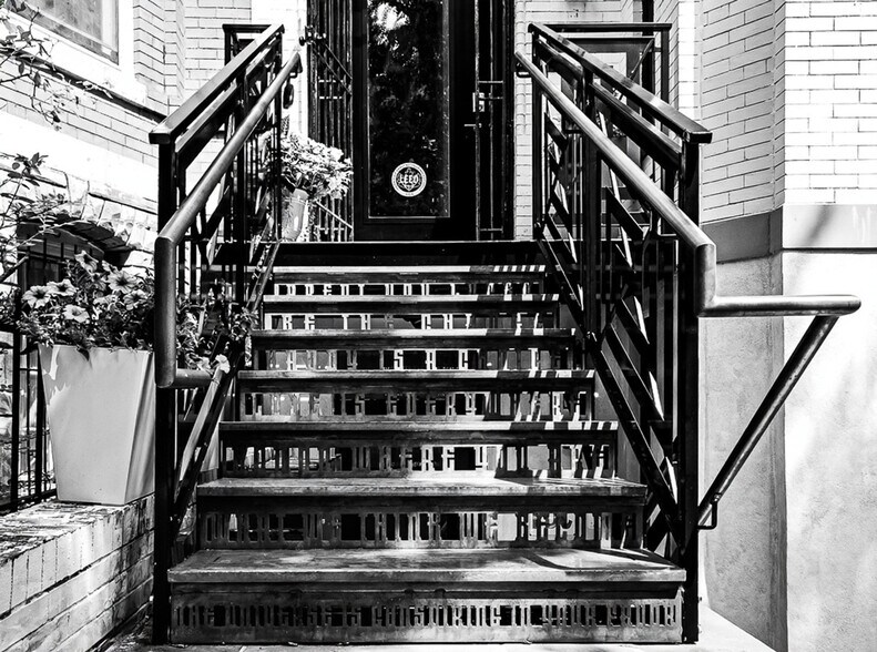 Building Photo - 1525 Corcoran St NW