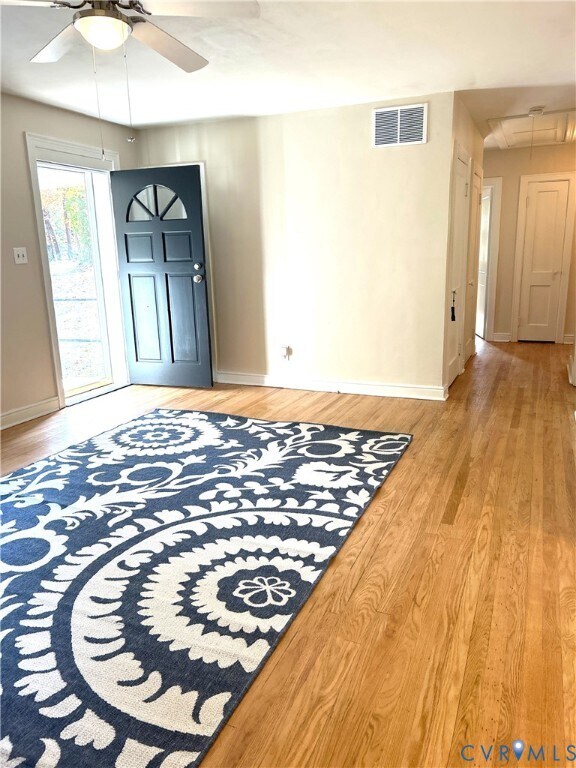 Building Photo - 1042 Peck Rd