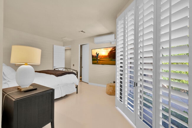 Building Photo - 76895 Avenida Fernando